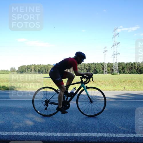 07.09.2025 - 19. Norderstedt Triathlon Michael Burmester http://msf.ph/oto/8854215 07.09.2025 16:11:02 Radfahren 386, 1066, 1405 meine-sportfotos.de