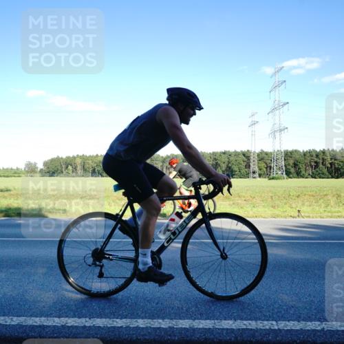 07.09.2025 - 19. Norderstedt Triathlon Michael Burmester http://msf.ph/oto/8854255 07.09.2025 16:12:01 Radfahren 383, 405, 1544, 1571 meine-sportfotos.de