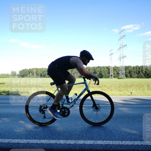 07.09.2025 - 19. Norderstedt Triathlon Michael Burmester http://msf.ph/oto/8854269 07.09.2025 16:12:15 Radfahren 875, 912, 1045, 1105, 1558 meine-sportfotos.de