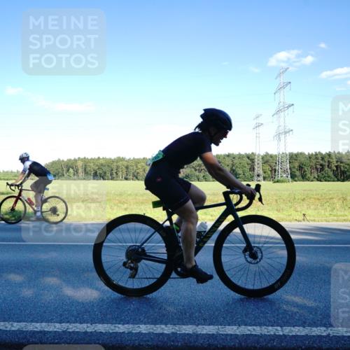 07.09.2025 - 19. Norderstedt Triathlon Michael Burmester http://msf.ph/oto/8854290 07.09.2025 16:13:06 Radfahren 885, 1059, 1082 meine-sportfotos.de