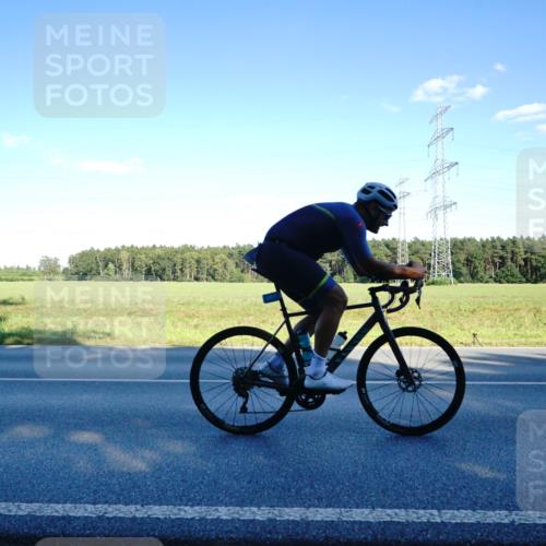 07.09.2025 - 19. Norderstedt Triathlon Michael Burmester http://msf.ph/oto/8854297 07.09.2025 16:13:18 Radfahren 1106, 1476 meine-sportfotos.de