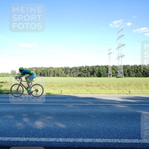 07.09.2025 - 19. Norderstedt Triathlon Michael Burmester http://msf.ph/oto/8854311 07.09.2025 16:13:39 Radfahren 1044, 1067 meine-sportfotos.de