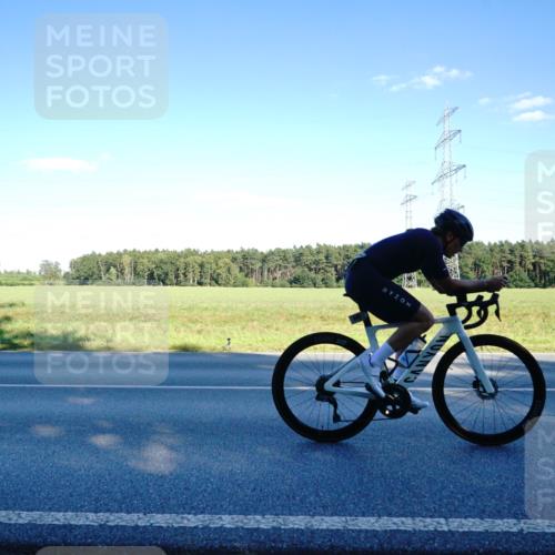 07.09.2025 - 19. Norderstedt Triathlon Michael Burmester http://msf.ph/oto/8854343 07.09.2025 16:14:55 Radfahren 893, 942 meine-sportfotos.de