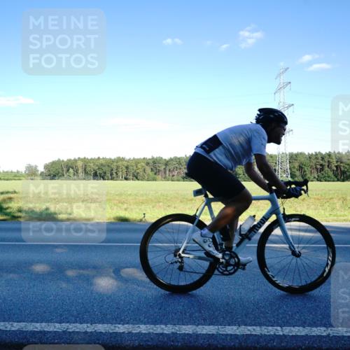 07.09.2025 - 19. Norderstedt Triathlon Michael Burmester http://msf.ph/oto/8854383 07.09.2025 16:16:18 Radfahren 955, 1103 meine-sportfotos.de