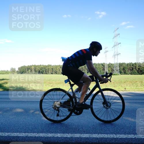 07.09.2025 - 19. Norderstedt Triathlon Michael Burmester http://msf.ph/oto/8854390 07.09.2025 16:16:37 Radfahren 1093, 1444 meine-sportfotos.de
