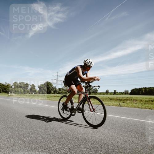 07.09.2025 - 19. Norderstedt Triathlon Michael Burmester http://msf.ph/oto/8854392 07.09.2025 11:57:46 Radfahren 186, 202, 775, 1286 meine-sportfotos.de