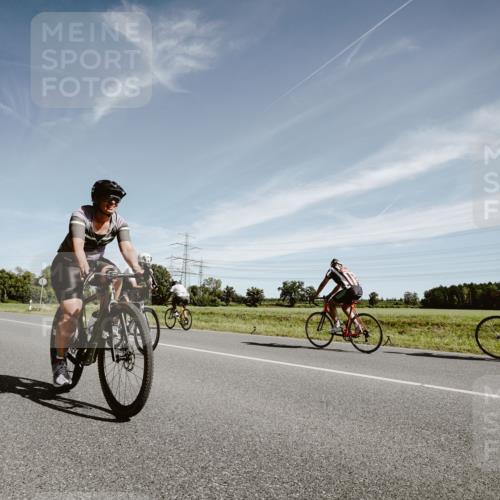 07.09.2025 - 19. Norderstedt Triathlon Michael Burmester http://msf.ph/oto/8854399 07.09.2025 11:57:47 Radfahren 186, 202, 775, 1286 meine-sportfotos.de