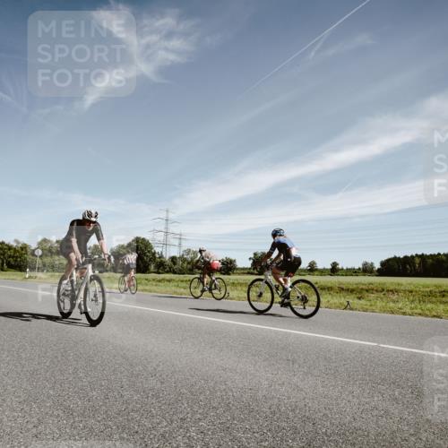 07.09.2025 - 19. Norderstedt Triathlon Michael Burmester http://msf.ph/oto/8854403 07.09.2025 11:57:48 Radfahren 186, 202, 775, 1286 meine-sportfotos.de