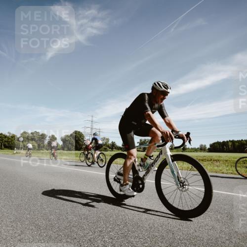 07.09.2025 - 19. Norderstedt Triathlon Michael Burmester http://msf.ph/oto/8854407 07.09.2025 11:57:49 Radfahren 186, 202, 775, 1286 meine-sportfotos.de