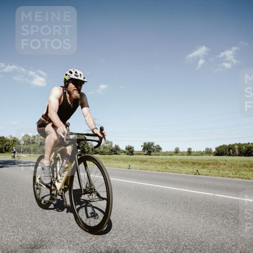 07.09.2025 - 19. Norderstedt Triathlon Michael Burmester http://msf.ph/oto/8854423 07.09.2025 14:57:18 Radfahren 395, 479, 480, 987 meine-sportfotos.de