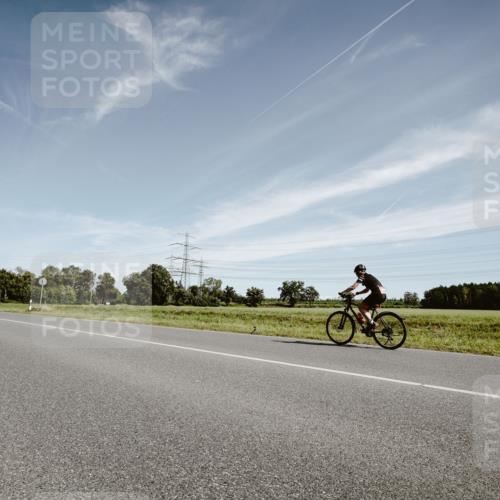 07.09.2025 - 19. Norderstedt Triathlon Michael Burmester http://msf.ph/oto/8854424 07.09.2025 11:57:56 Radfahren 1365 meine-sportfotos.de