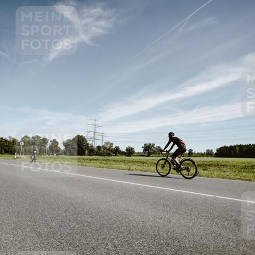 07.09.2025 - 19. Norderstedt Triathlon Michael Burmester http://msf.ph/oto/8854427 07.09.2025 11:57:58 Radfahren  meine-sportfotos.de