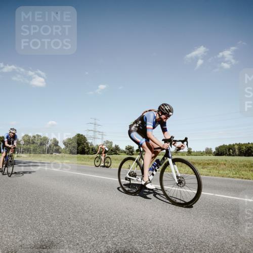 07.09.2025 - 19. Norderstedt Triathlon Michael Burmester http://msf.ph/oto/8854429 07.09.2025 14:57:21 Radfahren 479, 480 meine-sportfotos.de