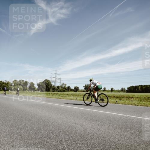 07.09.2025 - 19. Norderstedt Triathlon Michael Burmester http://msf.ph/oto/8854456 07.09.2025 11:58:23 Radfahren 1359 meine-sportfotos.de