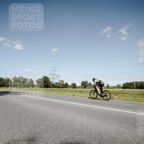 07.09.2025 - 19. Norderstedt Triathlon Michael Burmester http://msf.ph/oto/8854457 07.09.2025 14:57:45 Radfahren 477 meine-sportfotos.de