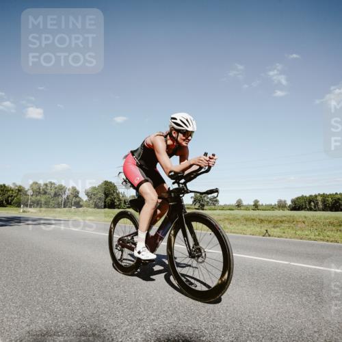 07.09.2025 - 19. Norderstedt Triathlon Michael Burmester http://msf.ph/oto/8854489 07.09.2025 14:58:14 Radfahren 377, 390 meine-sportfotos.de