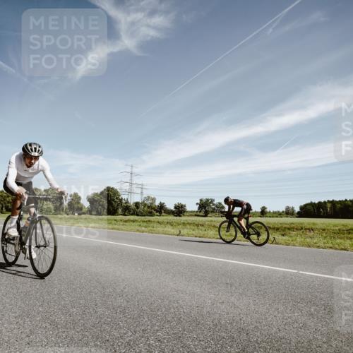 07.09.2025 - 19. Norderstedt Triathlon Michael Burmester http://msf.ph/oto/8854491 07.09.2025 11:58:44 Radfahren 165, 856, 1320 meine-sportfotos.de