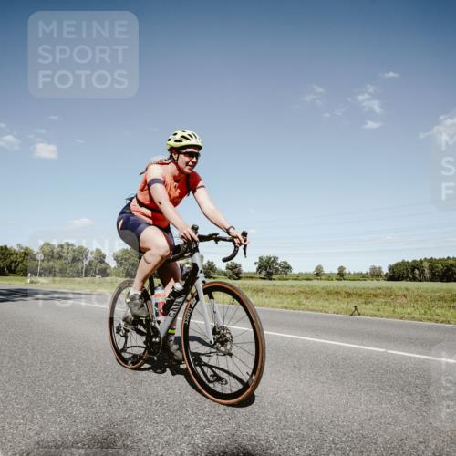 07.09.2025 - 19. Norderstedt Triathlon Michael Burmester http://msf.ph/oto/8854497 07.09.2025 14:58:16 Radfahren 377, 390 meine-sportfotos.de