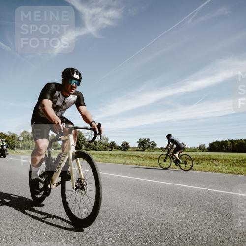 07.09.2025 - 19. Norderstedt Triathlon Michael Burmester http://msf.ph/oto/8854502 07.09.2025 11:58:50 Radfahren 736, 1378 meine-sportfotos.de