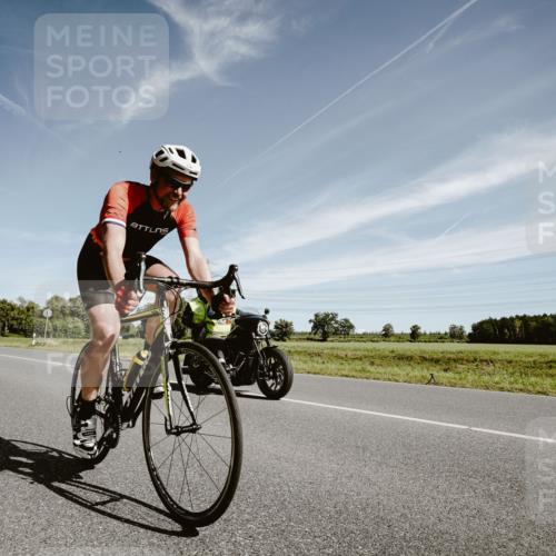 07.09.2025 - 19. Norderstedt Triathlon Michael Burmester http://msf.ph/oto/8854509 07.09.2025 11:58:51 Radfahren 736, 1378 meine-sportfotos.de