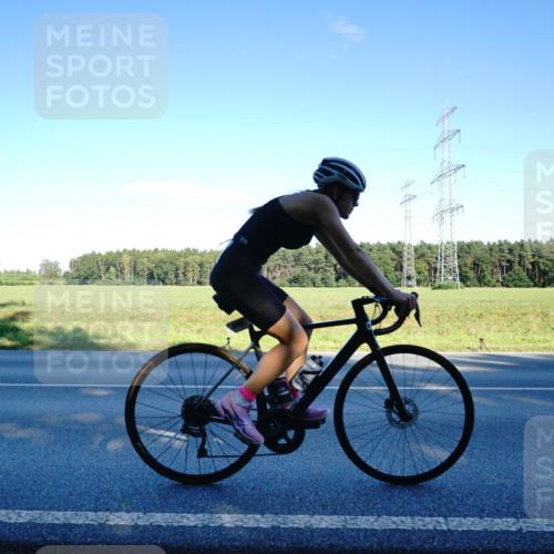07.09.2025 - 19. Norderstedt Triathlon Michael Burmester http://msf.ph/oto/8854524 07.09.2025 16:18:11 Radfahren 889, 940, 1619 meine-sportfotos.de