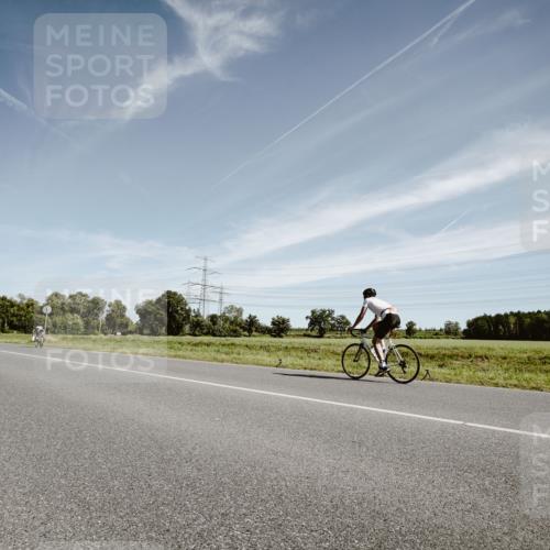 07.09.2025 - 19. Norderstedt Triathlon Michael Burmester http://msf.ph/oto/8854527 07.09.2025 11:59:03 Radfahren 191 meine-sportfotos.de