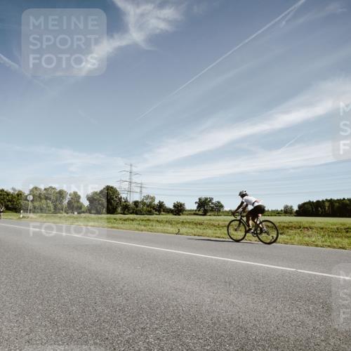 07.09.2025 - 19. Norderstedt Triathlon Michael Burmester http://msf.ph/oto/8854555 07.09.2025 11:59:15 Radfahren 279, 1305 meine-sportfotos.de
