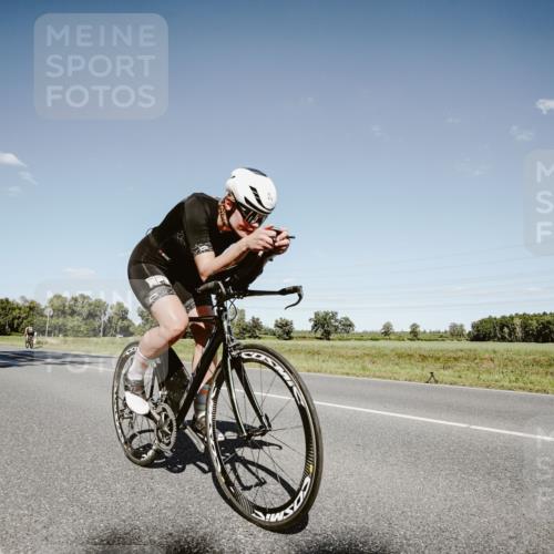 07.09.2025 - 19. Norderstedt Triathlon Michael Burmester http://msf.ph/oto/8854556 07.09.2025 14:59:37 Radfahren 458, 472 meine-sportfotos.de