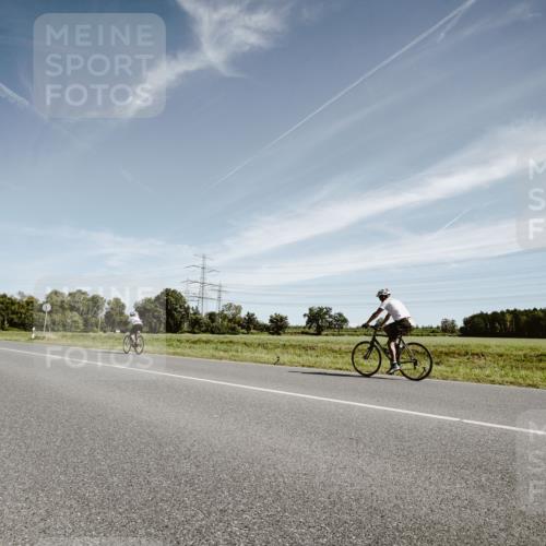 07.09.2025 - 19. Norderstedt Triathlon Michael Burmester http://msf.ph/oto/8854558 07.09.2025 11:59:16 Radfahren 1305 meine-sportfotos.de