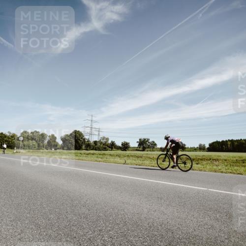 07.09.2025 - 19. Norderstedt Triathlon Michael Burmester http://msf.ph/oto/8854561 07.09.2025 11:59:20 Radfahren  meine-sportfotos.de