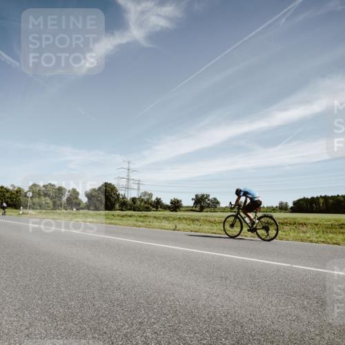 07.09.2025 - 19. Norderstedt Triathlon Michael Burmester http://msf.ph/oto/8854565 07.09.2025 11:59:24 Radfahren 1350 meine-sportfotos.de