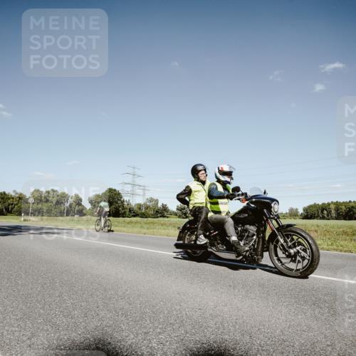 07.09.2025 - 19. Norderstedt Triathlon Michael Burmester http://msf.ph/oto/8854574 07.09.2025 15:00:10 Radfahren 382, 457 meine-sportfotos.de
