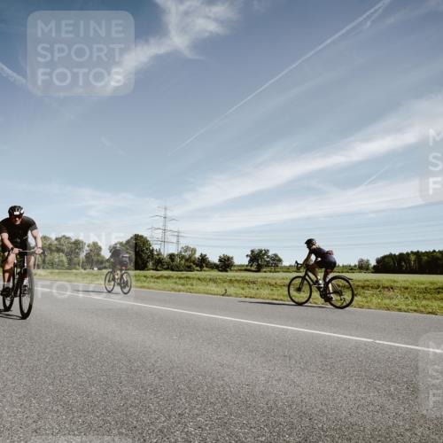 07.09.2025 - 19. Norderstedt Triathlon Michael Burmester http://msf.ph/oto/8854575 07.09.2025 11:59:31 Radfahren 201, 252, 773, 818, 1294 meine-sportfotos.de