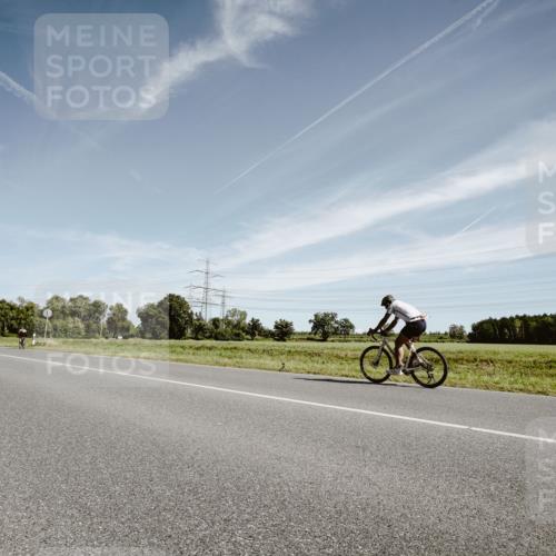 07.09.2025 - 19. Norderstedt Triathlon Michael Burmester http://msf.ph/oto/8854621 07.09.2025 11:59:50 Radfahren 1300 meine-sportfotos.de
