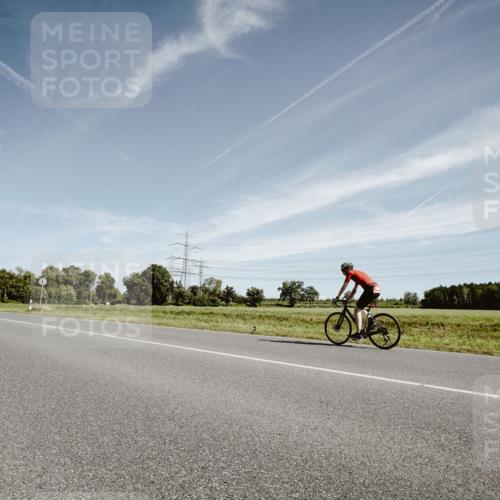 07.09.2025 - 19. Norderstedt Triathlon Michael Burmester http://msf.ph/oto/8854638 07.09.2025 11:59:58 Radfahren 237, 795, 1258 meine-sportfotos.de