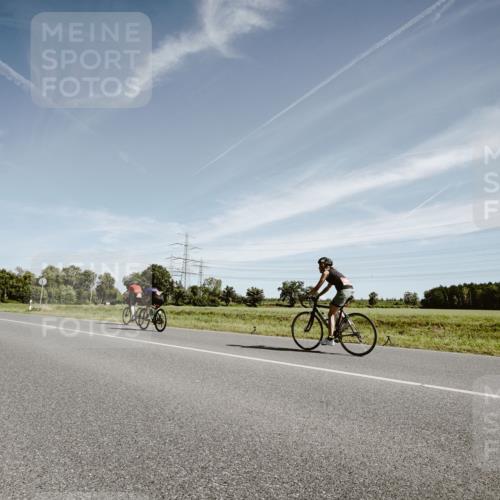 07.09.2025 - 19. Norderstedt Triathlon Michael Burmester http://msf.ph/oto/8854645 07.09.2025 11:59:59 Radfahren 237, 758, 795, 1258 meine-sportfotos.de