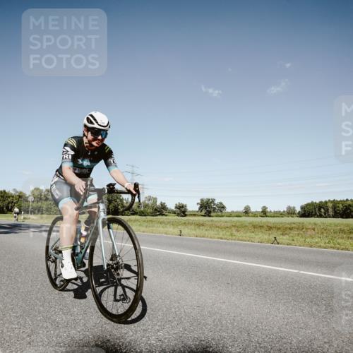 07.09.2025 - 19. Norderstedt Triathlon Michael Burmester http://msf.ph/oto/8854650 07.09.2025 15:01:24 Radfahren 1485 meine-sportfotos.de