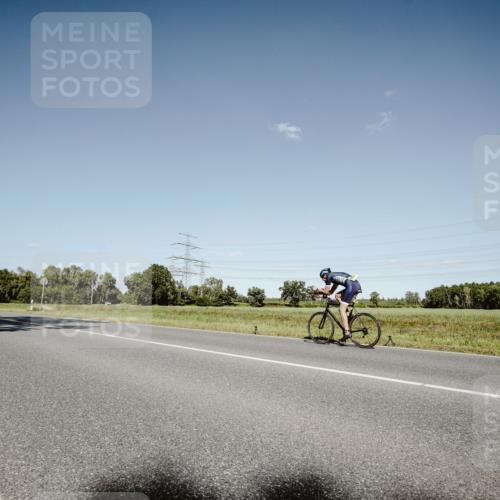07.09.2025 - 19. Norderstedt Triathlon Michael Burmester http://msf.ph/oto/8854671 07.09.2025 15:01:45 Radfahren 443 meine-sportfotos.de