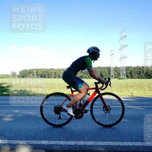 07.09.2025 - 19. Norderstedt Triathlon Michael Burmester http://msf.ph/oto/8854672 07.09.2025 16:21:46 Radfahren 1055, 1078 meine-sportfotos.de
