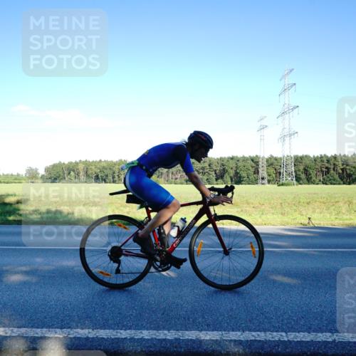 07.09.2025 - 19. Norderstedt Triathlon Michael Burmester http://msf.ph/oto/8854690 07.09.2025 16:22:13 Radfahren 915, 1057, 1420 meine-sportfotos.de
