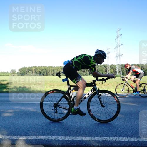 07.09.2025 - 19. Norderstedt Triathlon Michael Burmester http://msf.ph/oto/8854692 07.09.2025 16:22:14 Radfahren 915, 1057, 1420 meine-sportfotos.de