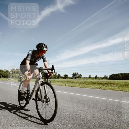 07.09.2025 - 19. Norderstedt Triathlon Michael Burmester http://msf.ph/oto/8854705 07.09.2025 12:00:32 Radfahren 216, 292, 1280, 1343 meine-sportfotos.de
