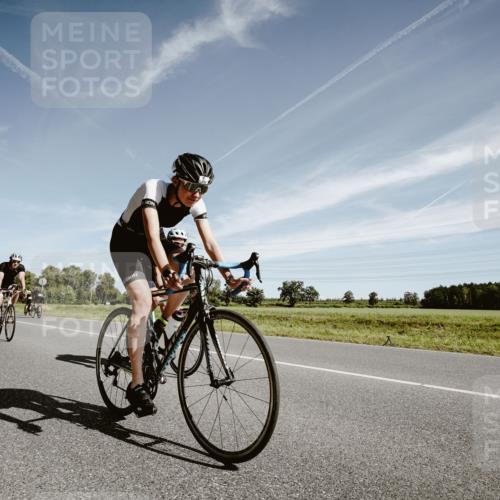 07.09.2025 - 19. Norderstedt Triathlon Michael Burmester http://msf.ph/oto/8854708 07.09.2025 12:00:33 Radfahren 216, 292, 1280, 1343 meine-sportfotos.de
