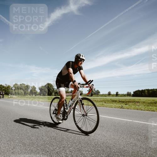 07.09.2025 - 19. Norderstedt Triathlon Michael Burmester http://msf.ph/oto/8854712 07.09.2025 12:00:34 Radfahren 216, 292, 1280, 1343 meine-sportfotos.de