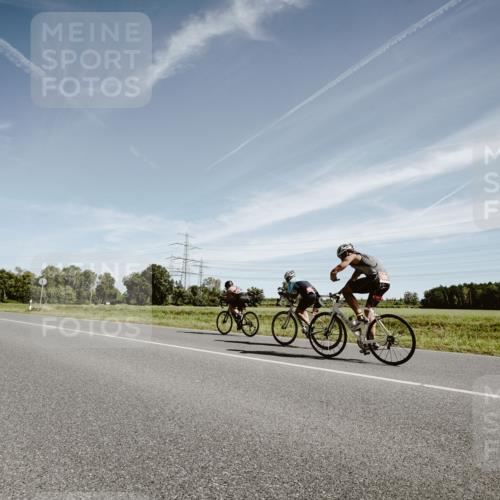 07.09.2025 - 19. Norderstedt Triathlon Michael Burmester http://msf.ph/oto/8854733 07.09.2025 12:00:54 Radfahren 822, 1225 meine-sportfotos.de