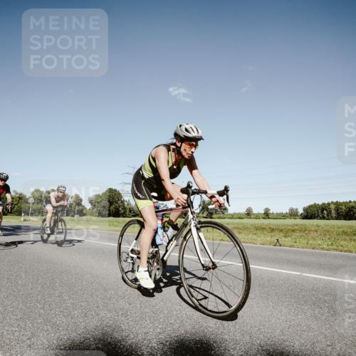 07.09.2025 - 19. Norderstedt Triathlon Michael Burmester http://msf.ph/oto/8854735 07.09.2025 15:02:35 Radfahren 374, 450, 1422 meine-sportfotos.de
