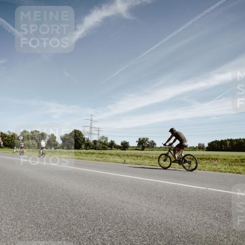 07.09.2025 - 19. Norderstedt Triathlon Michael Burmester http://msf.ph/oto/8854751 07.09.2025 12:01:00 Radfahren 850, 1225, 1327 meine-sportfotos.de