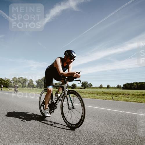 07.09.2025 - 19. Norderstedt Triathlon Michael Burmester http://msf.ph/oto/8854765 07.09.2025 12:01:03 Radfahren 162, 815, 850, 1327 meine-sportfotos.de