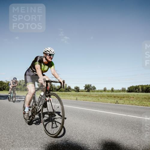 07.09.2025 - 19. Norderstedt Triathlon Michael Burmester http://msf.ph/oto/8854794 07.09.2025 15:03:39 Radfahren 365, 379, 1482 meine-sportfotos.de