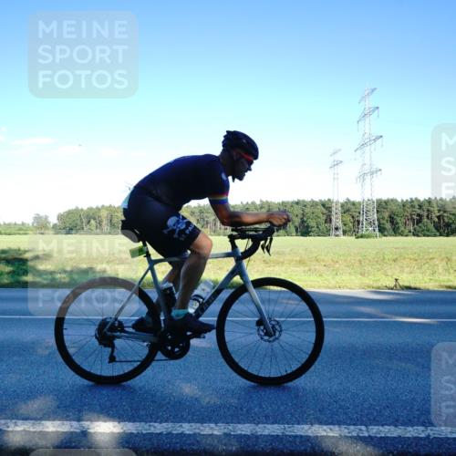 07.09.2025 - 19. Norderstedt Triathlon Michael Burmester http://msf.ph/oto/8854820 07.09.2025 16:25:22 Radfahren 875, 912, 1547, 1558 meine-sportfotos.de